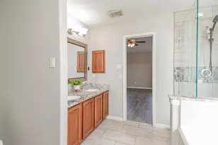 245 Lake Estates Dr, Montgomery, TX 77356 - Photo 20