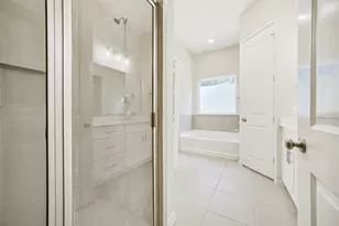 10334 Solitaire Cir, Houston, TX 77070 - Photo 20