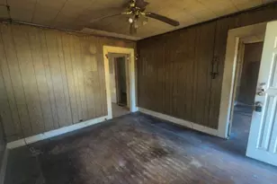 1111 Austin St, Jacksonville, TX 75766 - Photo 2