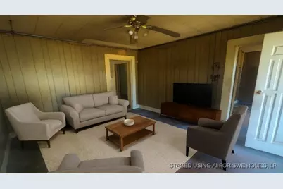 1111 Austin Street, Jacksonville, TX 75766 - Photo 4