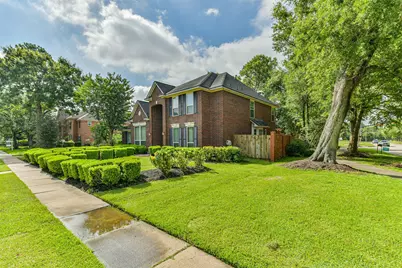 4302 Island Hills Drive, Pasadena, TX 77059 - Photo 2