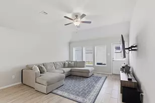 5047 Aspen Orch Dr, Houston, TX 77066 - Photo 6