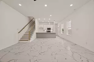 9332 Waller St, Houston, TX 77012 - Photo 10