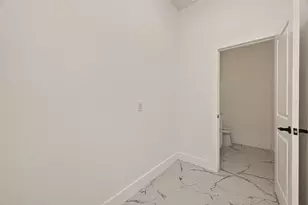 9332 Waller St, Houston, TX 77012 - Photo 36