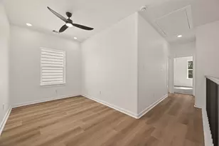 9332 Waller St, Houston, TX 77012 - Photo 32