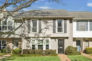 10227 Longmont Dr, Houston, TX 77042 - Photo 2