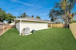 15411 Town Green Dr, Houston, TX 77083 - Photo 18