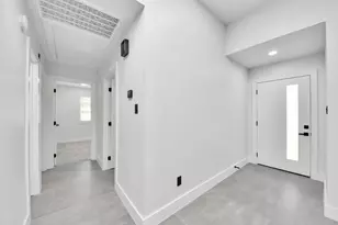 15411 Town Green Dr, Houston, TX 77083 - Photo 10