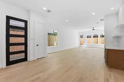 1434 Alexander Street, Houston, TX 77008 - Photo 10
