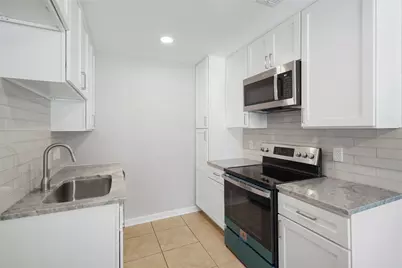 2526 Appian Way #4, New Caney, TX 77357 - Photo 6