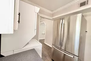 218 W 15th St, Houston, TX 77008 - Photo 8