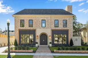 3717 Chevy Chase Dr, Houston, TX 77019 - Photo 1