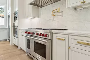 3717 Chevy Chase Dr, Houston, TX 77019 - Photo 16