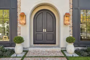 3717 Chevy Chase Dr, Houston, TX 77019 - Photo 2