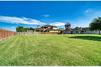 18503 Kings Lynn Street, Houston, TX 77058 - Photo 18