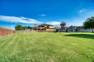 18503 Kings Lynn St, Houston, TX 77058 - Photo 18