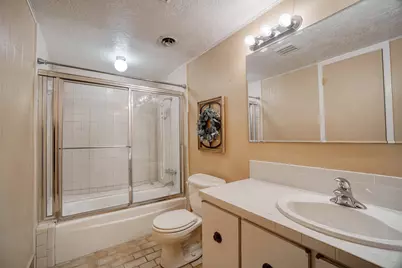 18503 Kings Lynn Street, Houston, TX 77058 - Photo 16
