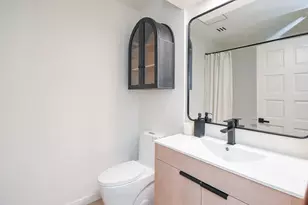 9342 Briar Forest Dr, Houston, TX 77063 - Photo 36
