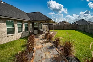 513 Yorktown Ave, Clute, TX 77531 - Photo 26