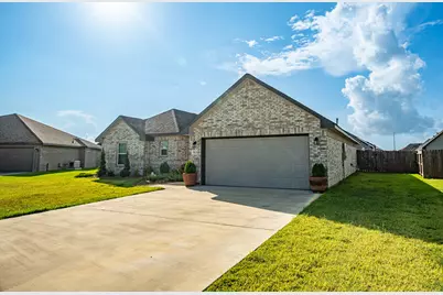 513 Yorktown Avenue, Clute, TX 77531 - Photo 22