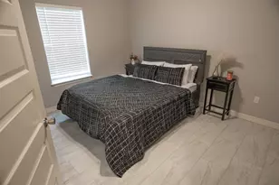 513 Yorktown Ave, Clute, TX 77531 - Photo 20
