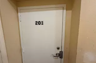 2724 Crossview Dr, Houston, TX 77063 - Photo 2