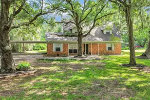 432 Robinson Rd, Oyster Creek, TX 77541 - Photo 1