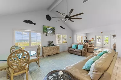 316 Marshall Johnson Avenue S, Port Lavaca, TX 77979 - Photo 10