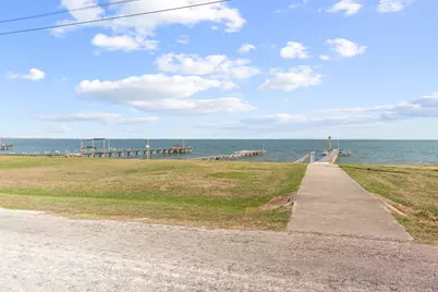 316 Marshall Johnson Avenue S, Port Lavaca, TX 77979 - Photo 32