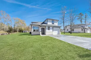 17119 Spindle Oaks Dr, Conroe, TX 77385 - Photo 2