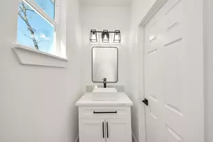 17119 Spindle Oaks Dr, Conroe, TX 77385 - Photo 8