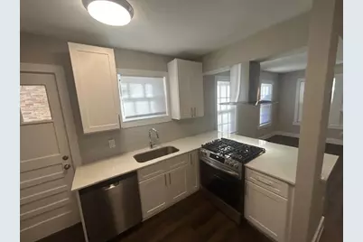 2428 Avenue O 1/2 Street #3, Galveston, TX 77550 - Photo 2