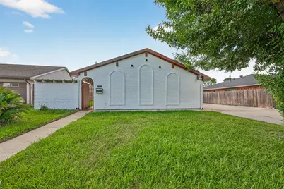 11811 Rowan, Houston, TX 77072 - Photo 1