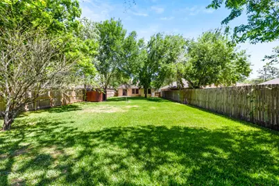 3075 Overland Trail, Dickinson, TX 77539 - Photo 18