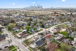 3501 Sarah St, Houston, TX 77026 - Photo 8