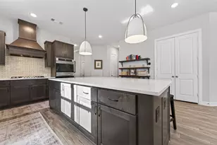 411 Callery Pear Ct, Conroe, TX 77304 - Photo 12