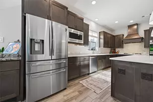 411 Callery Pear Ct, Conroe, TX 77304 - Photo 10