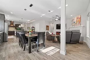 411 Callery Pear Ct, Conroe, TX 77304 - Photo 20