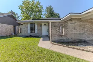 1907 Bunzel St, Houston, TX 77088 - Photo 2