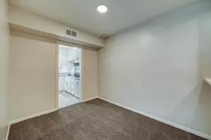 2601 Bellefontaine St, Houston, TX 77025 - Photo 8