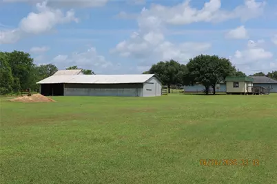 1413 N Main Street, Schulenburg, TX 78956 - Photo 24