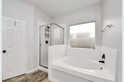 10018 Lynnwood Drive, Baytown, TX 77521 - Photo 24