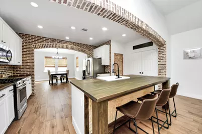 10018 Lynnwood Drive, Baytown, TX 77521 - Photo 8