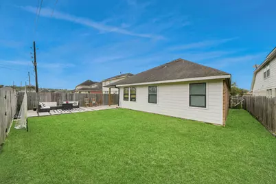 10018 Lynnwood Drive, Baytown, TX 77521 - Photo 36