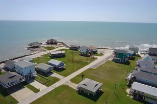 12930 Buccaneer Pkwy, Freeport, TX 77541 - Photo 6