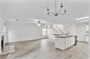 122 S Walden Elms Cir Circle, The Woodlands, TX 77382 - Photo 8