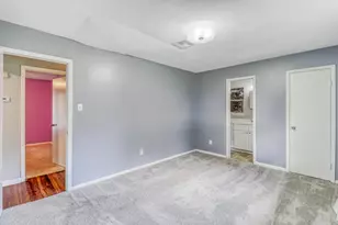 1323 W Donovan St, Houston, TX 77091 - Photo 14