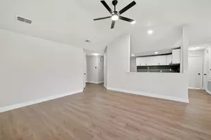 5530 Oak Falls Dr, Houston, TX 77066 - Photo 12