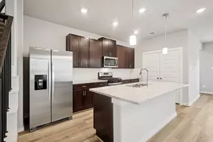 16232 Parish Pointe Ct, Conroe, TX 77302 - Photo 2