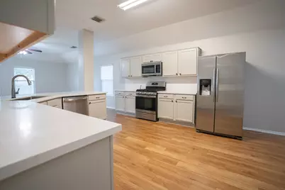 7843 Crescent Village Lane, Richmond, TX 77407 - Photo 10